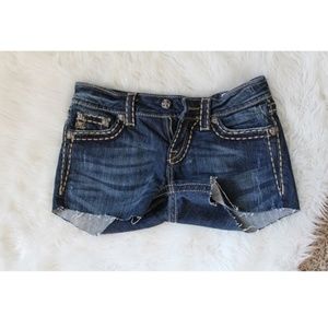 Miss Me cut off shorts (A62)